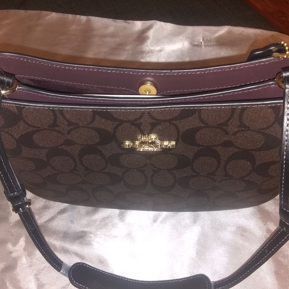 Coach Brown Signature Canvas Shoulder Bag with Gold Logo - Picture 8 of 8
